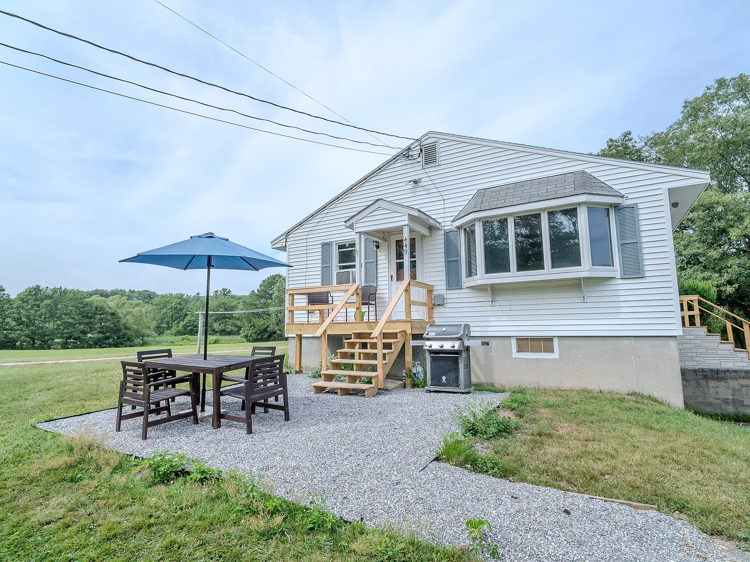 3 bed, 1204 sqft, $2,400 — Photo 1