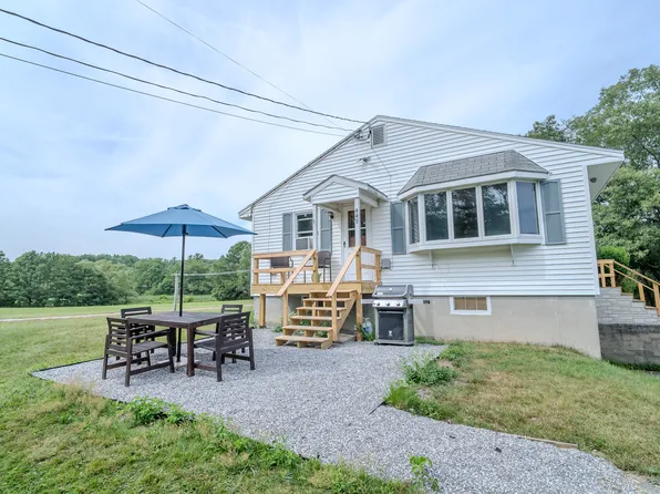 449 Bath Rd, Brunswick, ME 04011