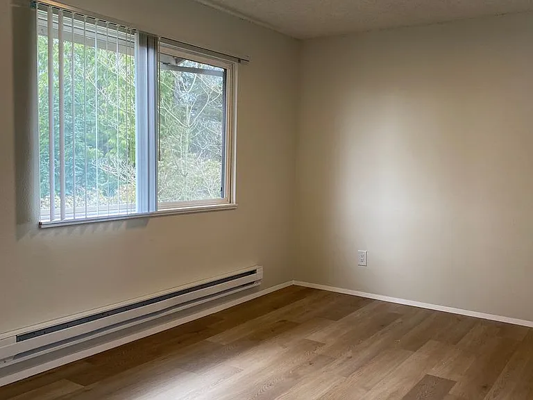 Spacious 2-bedroom apartment homes conveniently located! — Photo 12