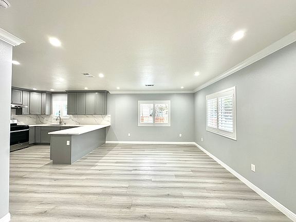 3rd image of 9267 Faywood St #1/2