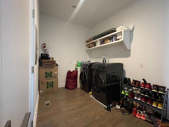 5th image of 409B 35th Ave N