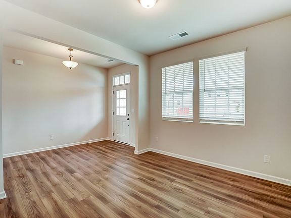 Photo representation of the Harrison plan. Colors, finishes and options will vary.