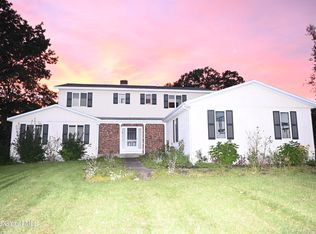 12 Nott Rd, Rexford, NY 12148