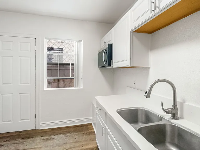 1234 N. Berendo — Photo 11