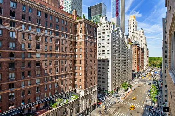 Rented by RELO REDAC INC. | media 11