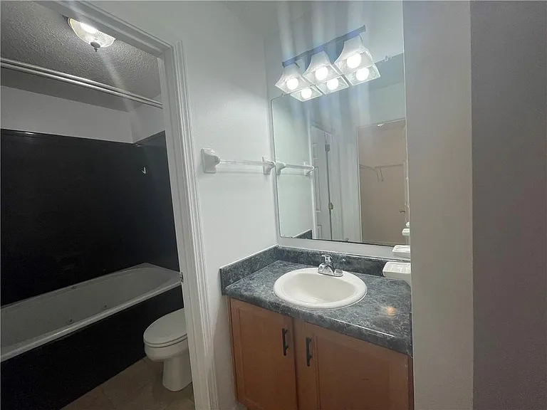 6882 Red Cedar Dr — Photo 9