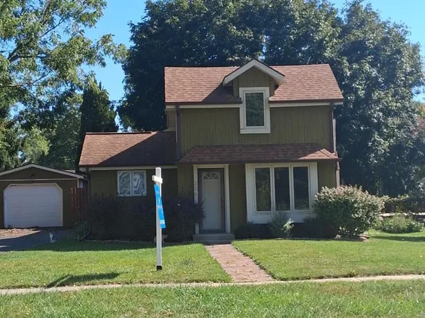 306 N Main St, Walworth, WI 53184
