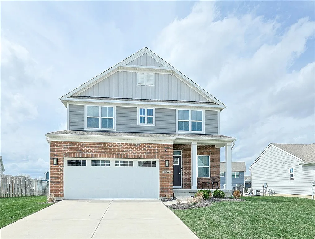 320 Chevington Chase photo 1
