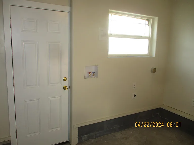 250 N Umpqua St — Photo 28