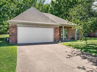 85 E Village Dr, Oakland, TN 38060