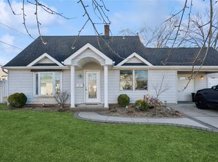 53 Carnation Rd, Levittown, NY 11756