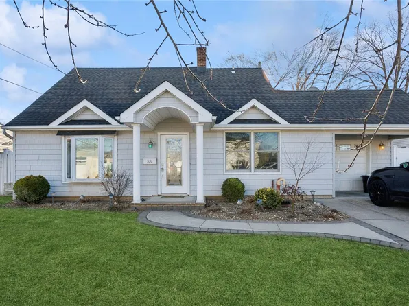 53 Carnation Road, Levittown, NY 11756