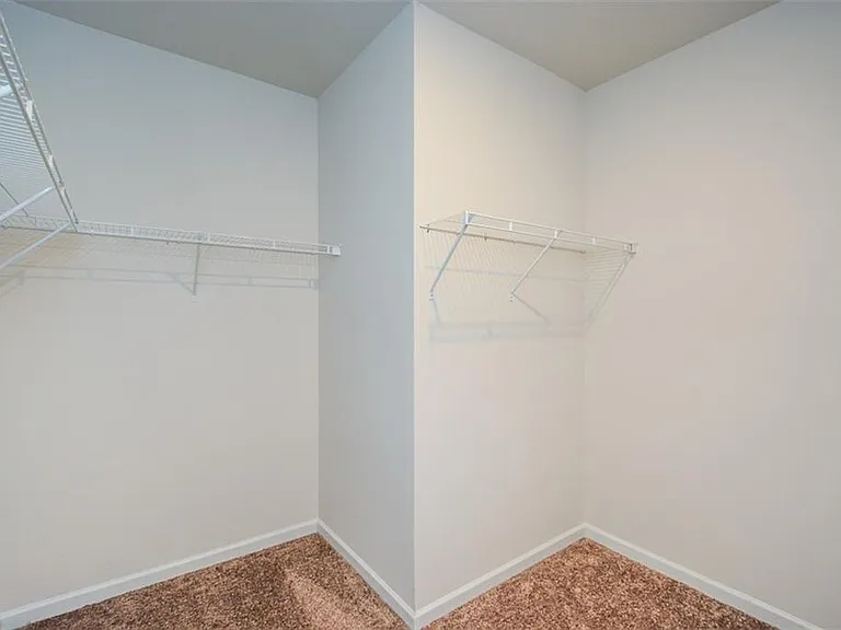 350 Cranston Dr — Photo 29