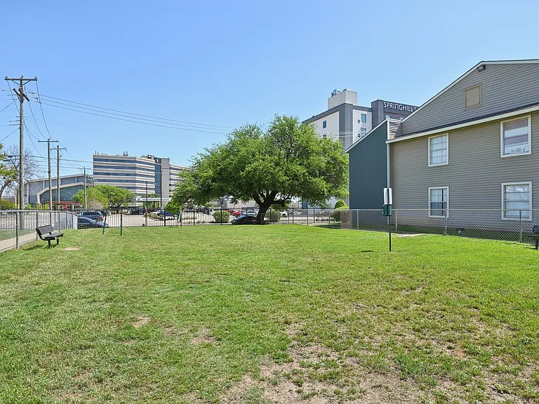 Abbey Glenn Apartments — Photo 22