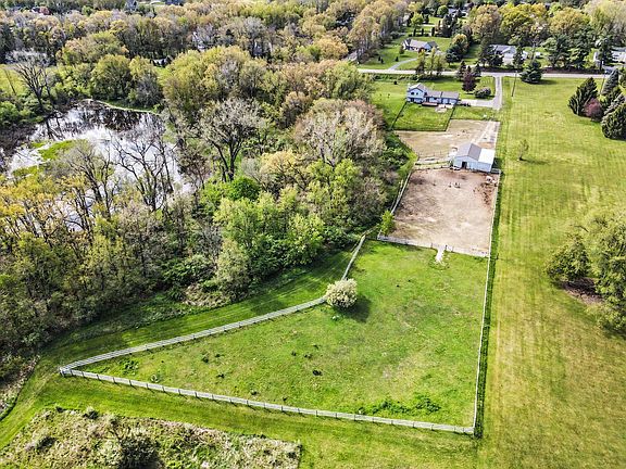 4th image of 2536 W Coon Lake Rd