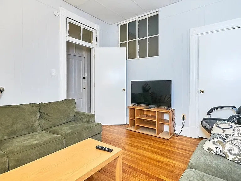 125 Saint Botolph St — Photo 5