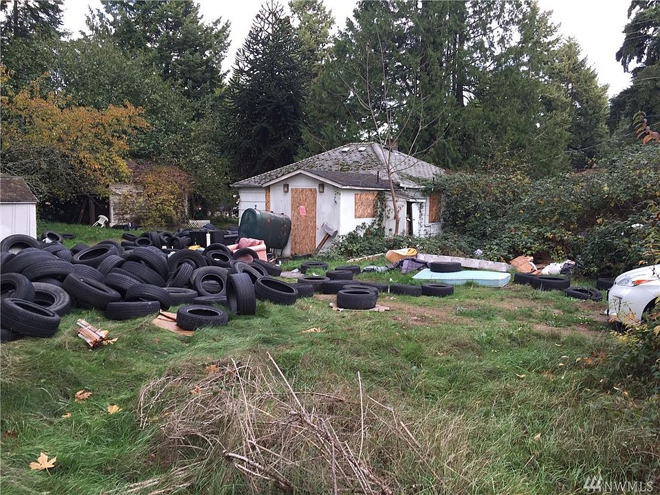 2nd image of 21459 Military Rd S
