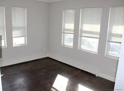 2 bed, 700 sqft, $2,250 — Photo 3