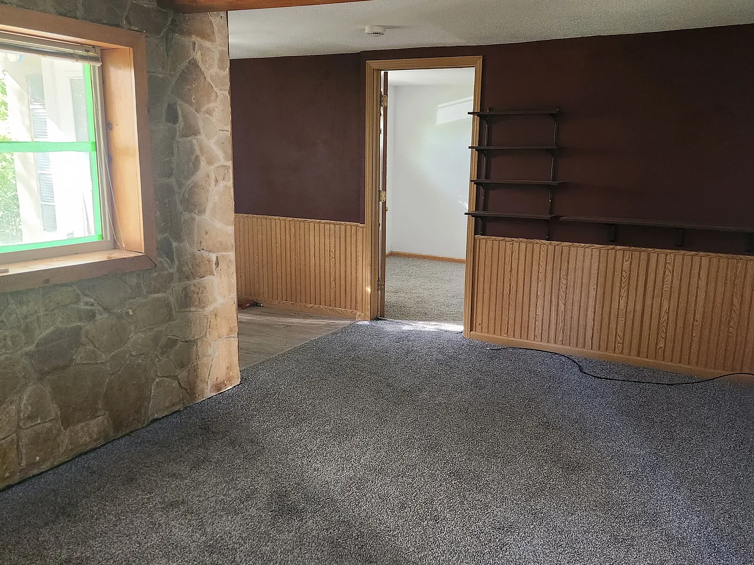 2 bed, $900 — Photo 1