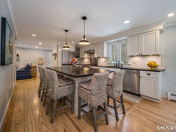 5th image of 21 Little Hollow Road