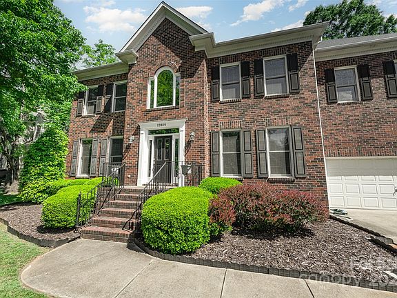 2nd image of 12409 Sylvan Oak Way