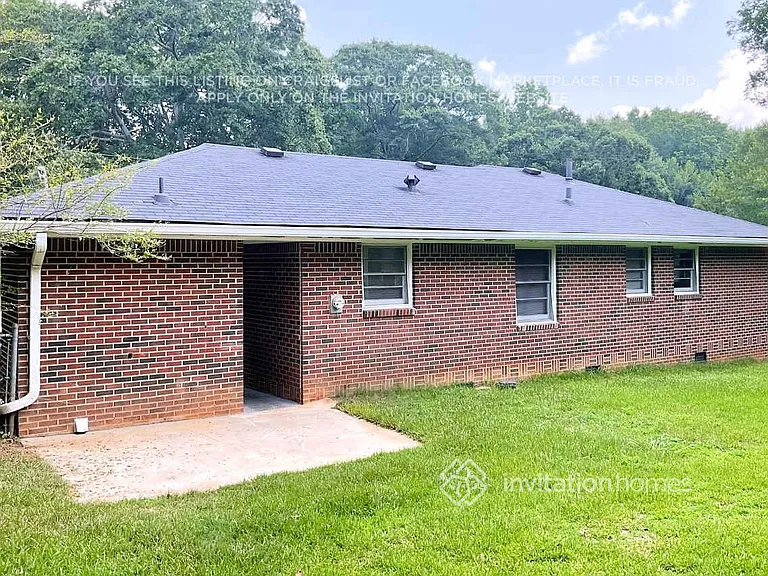 405 Jefferson Ave — Photo 16