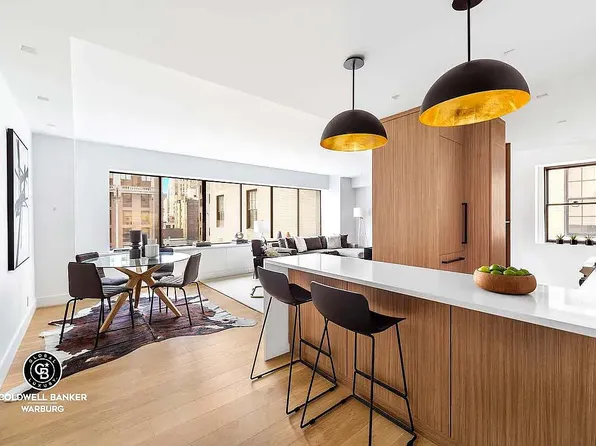 900 Park Ave APT 11E, New York, NY 10075
