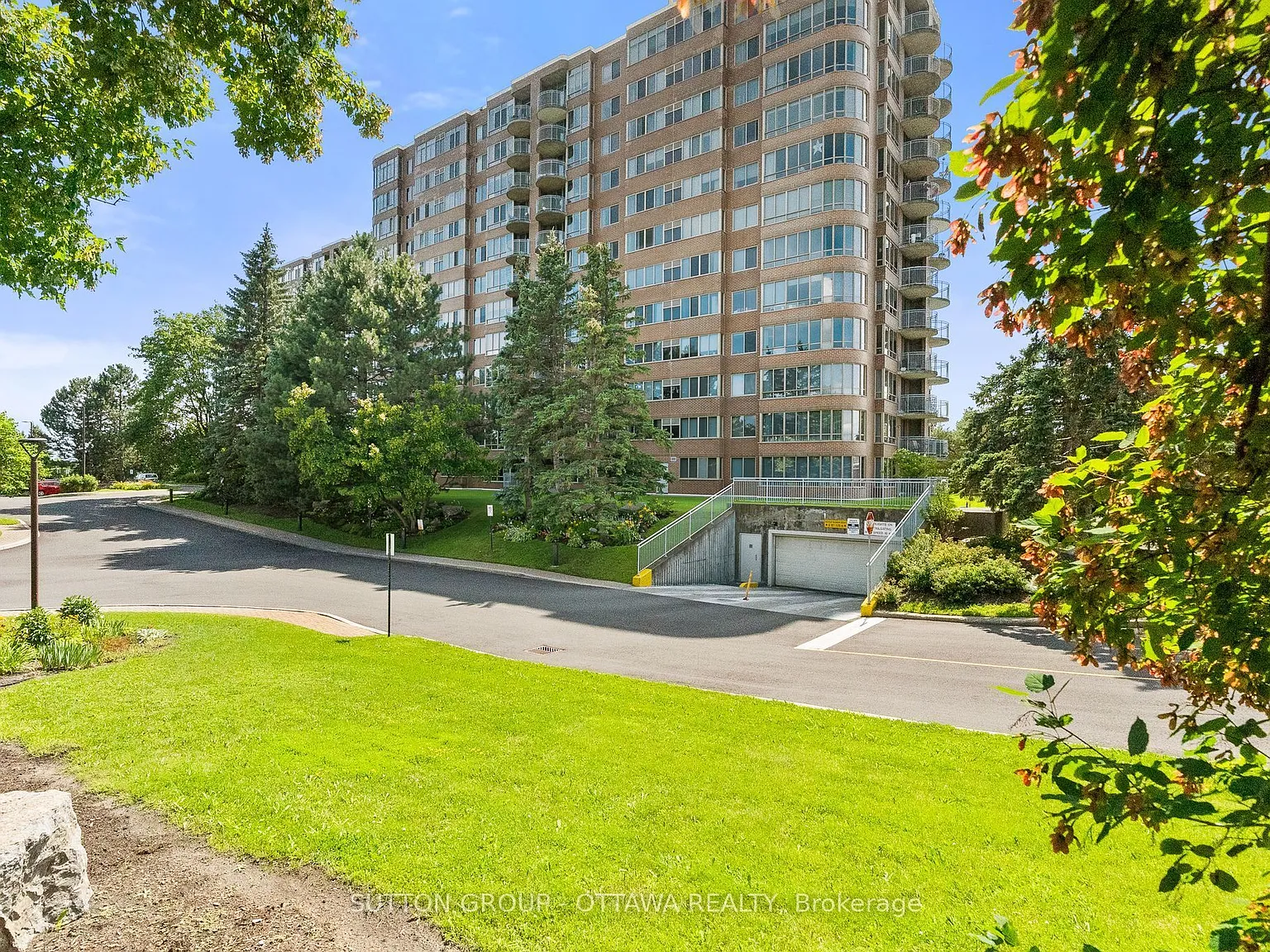 Westpark — Photo 1
