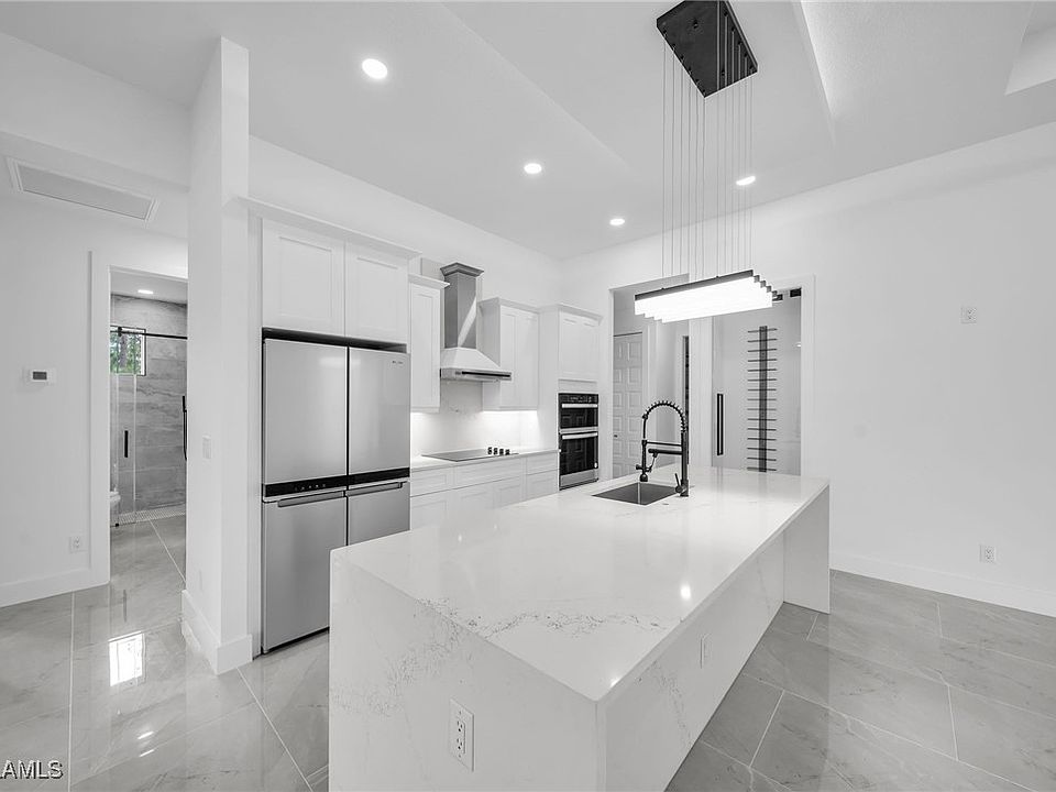 1st image of 1120 Roosevelt Ave