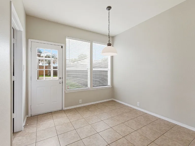 10849 Astor Dr — Photo 17