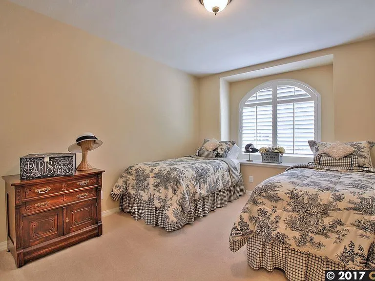 613 S Blackbrush Ln — Photo 23