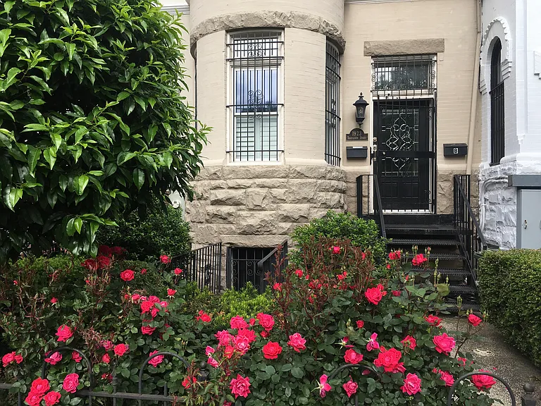 1923 13th St NW #B — Photo 8