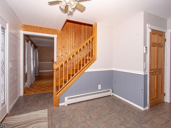 2nd image of 105 Valley Road