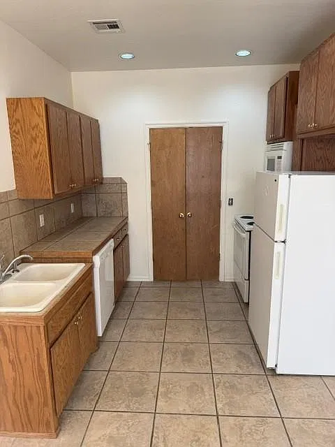 Unit Photo