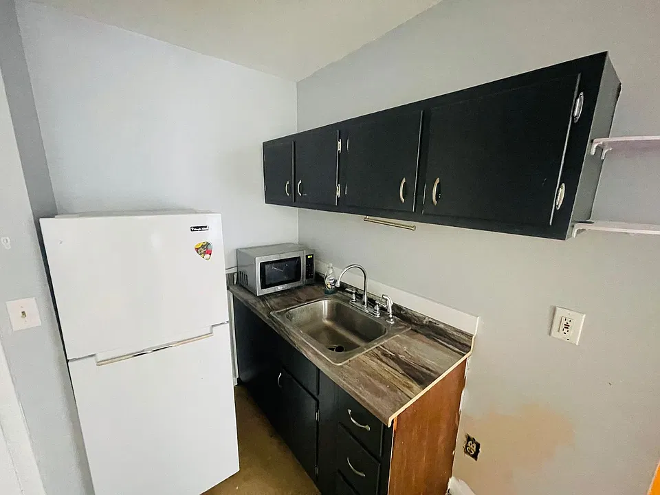 99 Columbia St #5
