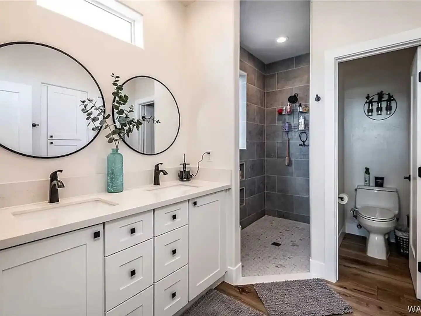 2 bed, $2,500 — Photo 2