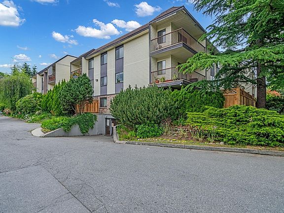 4th image of 13775 74th Ave #103