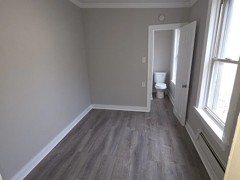 1107 Muhlenberg St — Photo 12