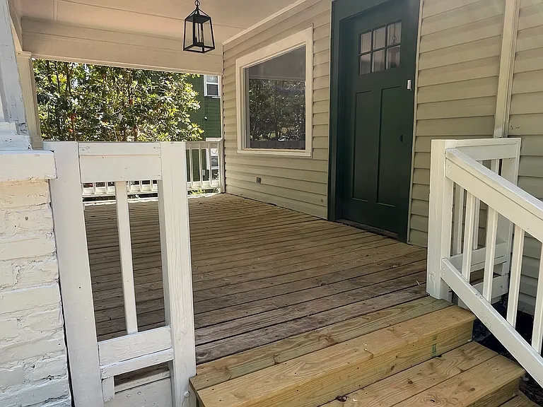 768 Charlotte Pl NW — Photo 3