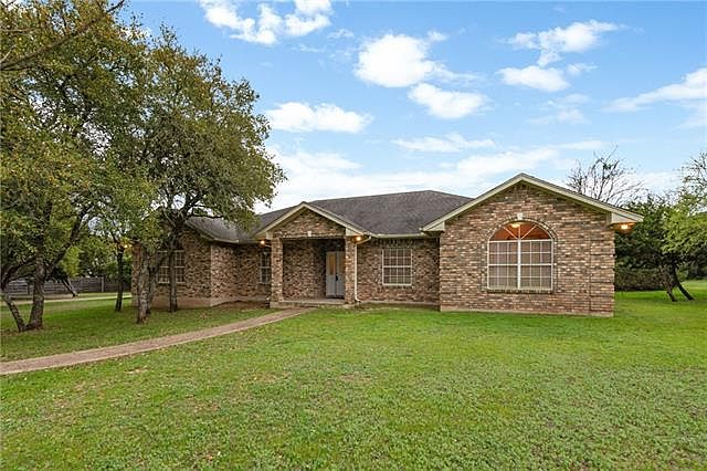 1st image of 111 Woodland Oaks Trl
