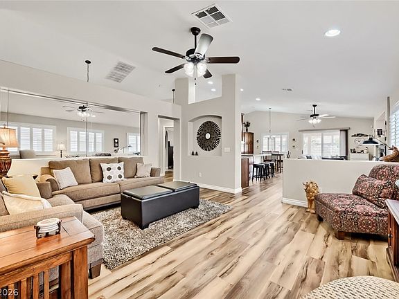 4th image of 8924 Spinning Wheel Ave
