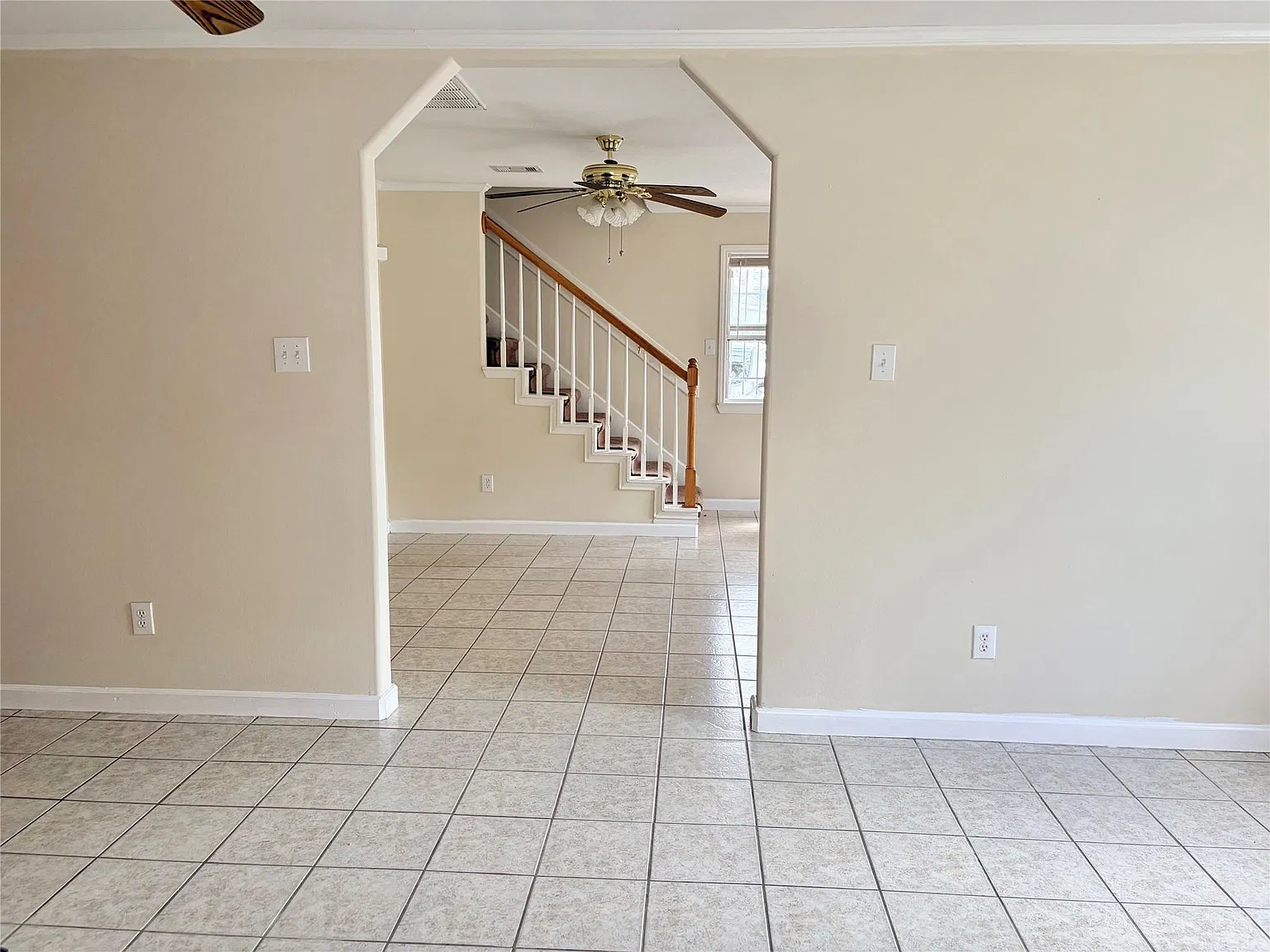 2 bed, 1.5 bath, 1336 sqft, $1,445 — Photo 4
