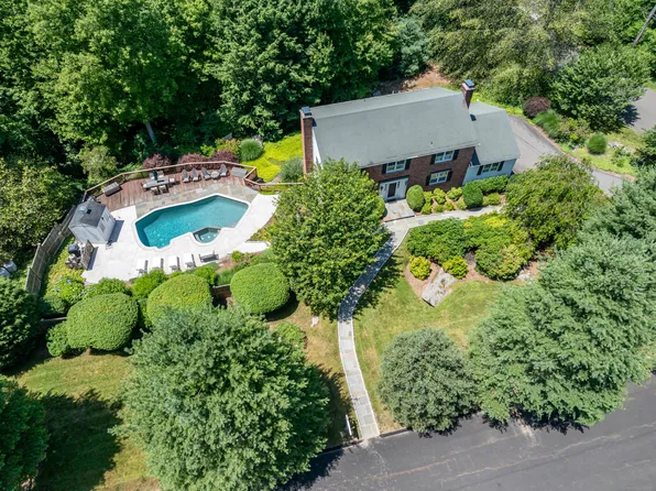 29 Happy Hill Road, Stamford, CT 06903