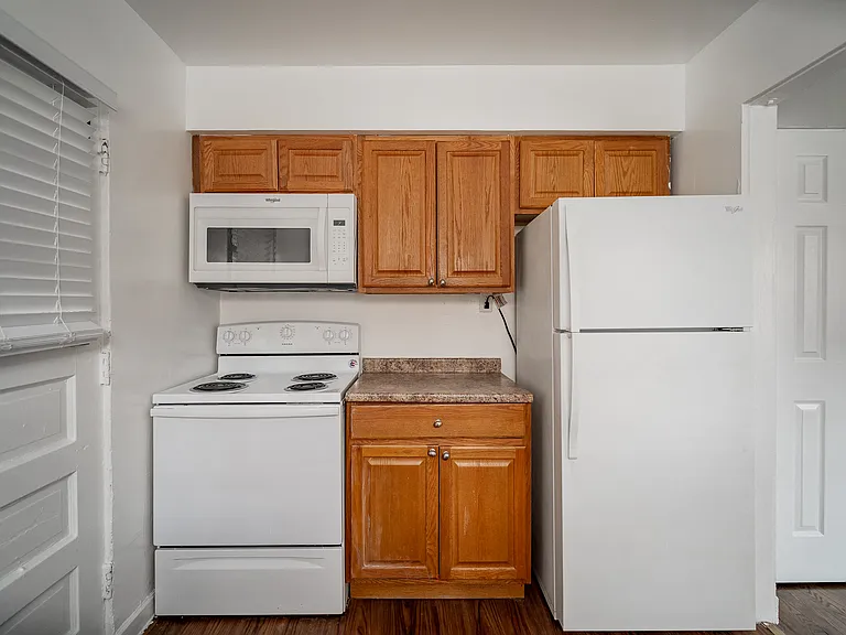 Vintage Kitchen 7361-1S