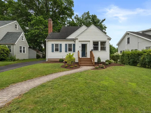 39 Dartmouth Avenue, West Hartford, CT 06110