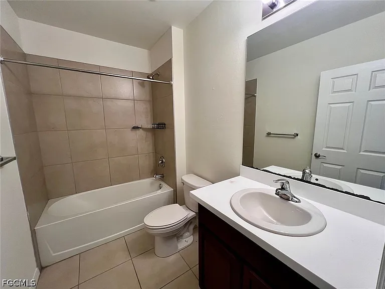 212 SW 25th Ave — Photo 4