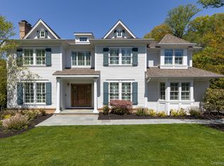 152 Plymouth Ct, Manhasset, NY 11030