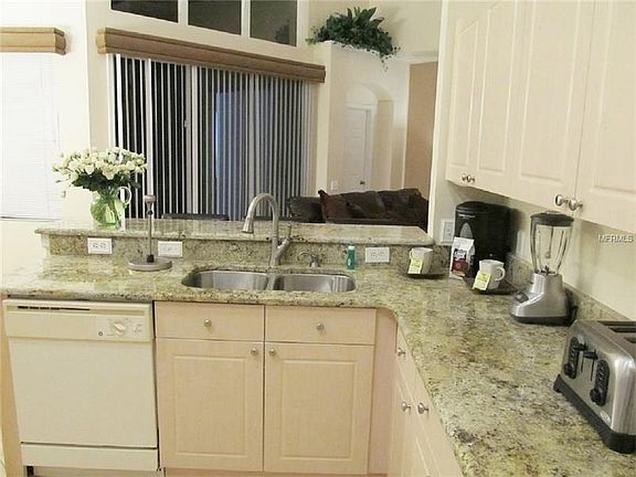 5th image of 8169 Sun Palm Dr