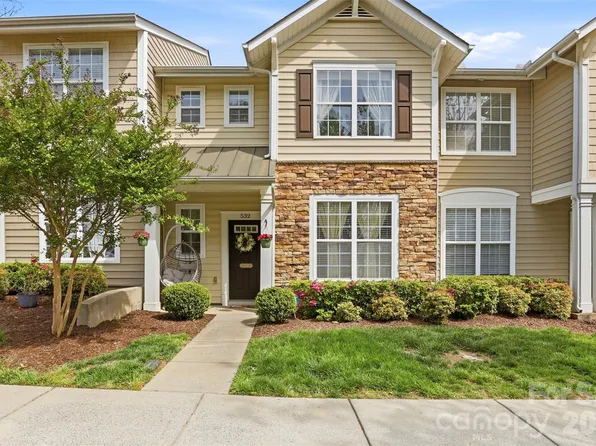 532 Bent Leaf Ct, Fort Mill, SC 29708