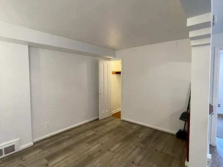 877 Ludlow Ave #5 — Photo 10